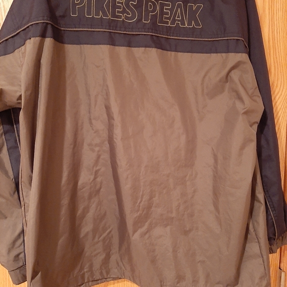 Pikes Peak Windbreaker Size Large - Picture 9 of 11